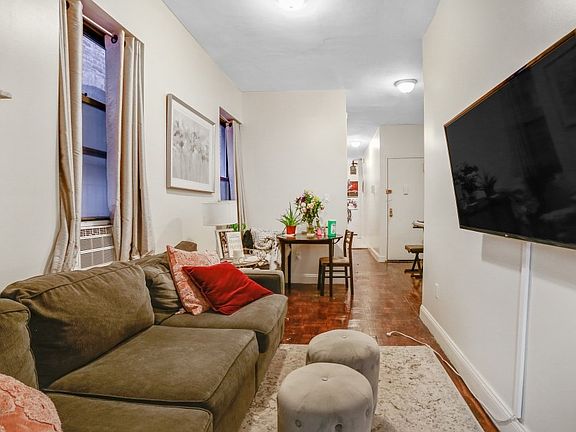 2nd image of 210 W 88th St APT 4E