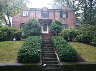 54 Willow Cres, Brookline, MA 02445