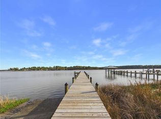 1014 Deerchase Rd, Saluda, VA 23149