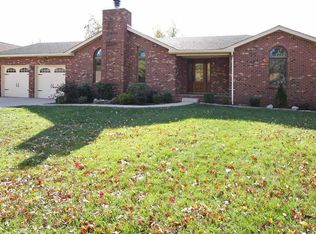 216 Cross Creek Dr, Bethalto, IL