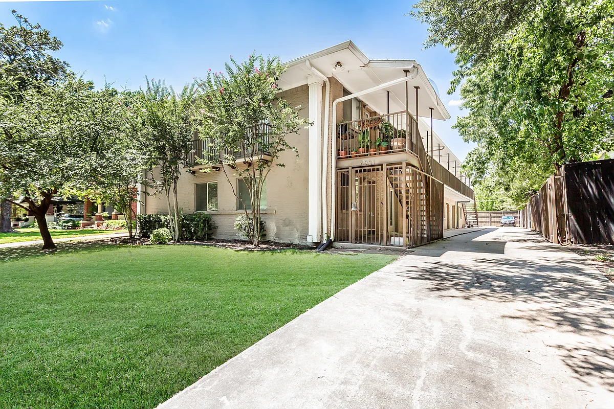 Building Photo - 4931 Junius St #8