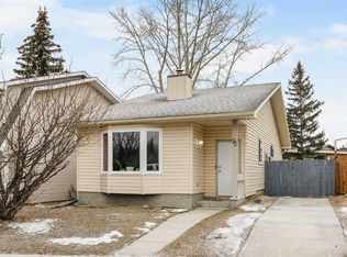 23 E Edgedale Rd NW, Calgary, AB T3A 2P6