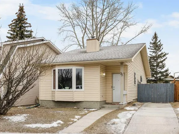 23 E Edgedale Rd NW, Calgary, AB T3A 2P6