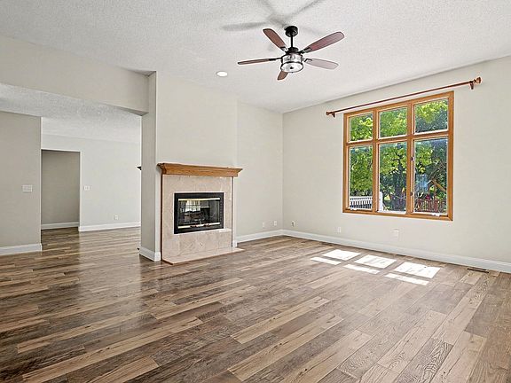 4th image of 254 N Lakeside Dr
