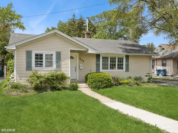 656 S York St, Elmhurst, IL 60126