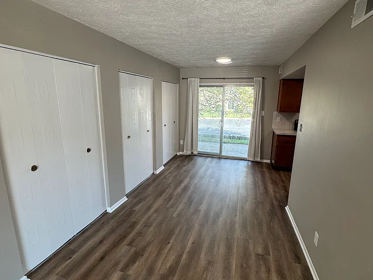 316 Elmead Ct — Photo 8