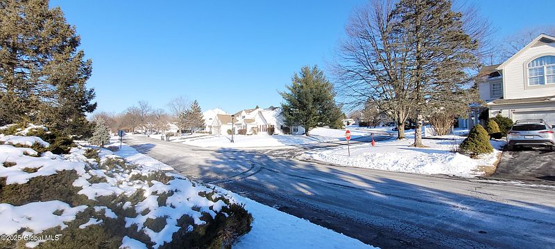 3rd image of 21 Malibu Hill