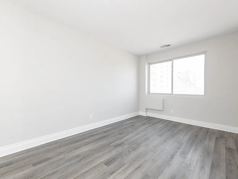 200 Bronson Ave — Photo 12