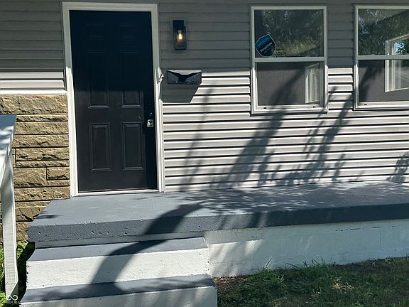3rd image of 8144 E 34th St