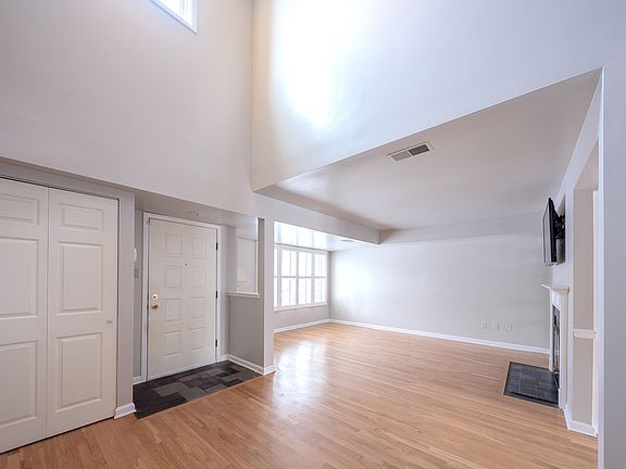 3rd image of 7 Ingham Way