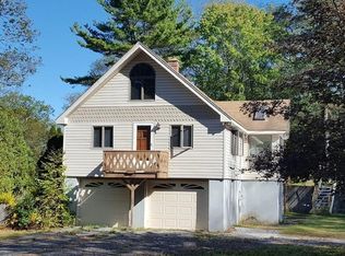 136 Grove St, Millville, MA 01529