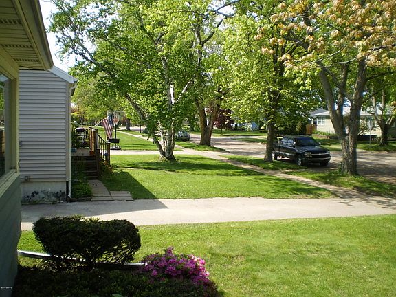 4th image of 2709 Willa Dr