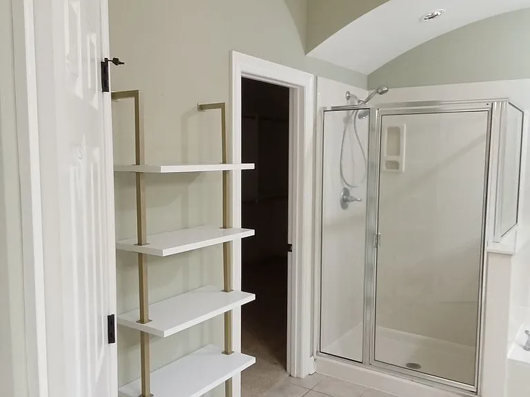 210 Captain Hm Shreve Blvd — Photo 15