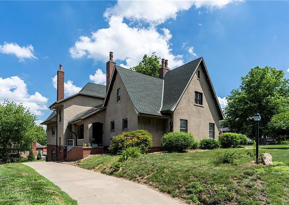 1307 Ashland Ave, Saint Joseph, MO 64506 Zillow