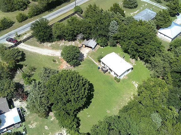 3rd image of 152 Pennell Rd