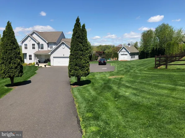 9 Wilt Rd, Bechtelsville, PA 19505