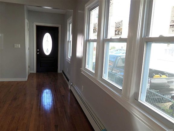 4th image of 56 Dawes Ave