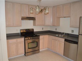 228 Pinelli Dr #228, Piscataway, NJ 08854