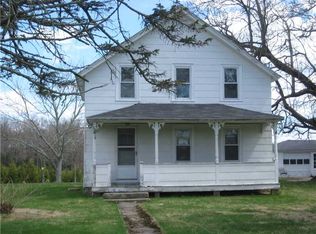 16 Tomaquag Rd, Bradford, RI 02808