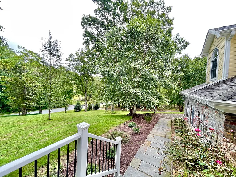 1474 Freeman Dr — Photo 37