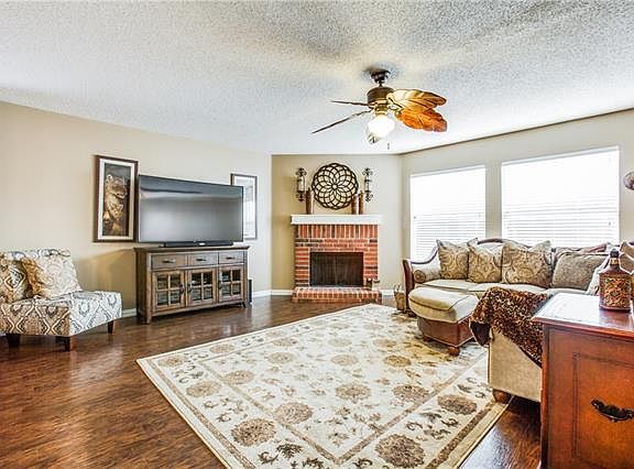3rd image of 701 Claiborn Ln