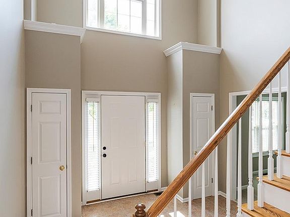 4th image of 2225 Wilmington Ln