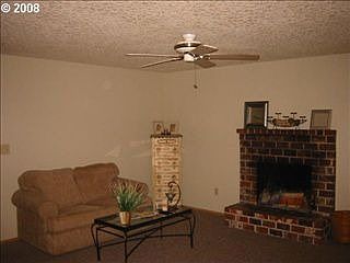 4th image of 13901 NE 89th Cir