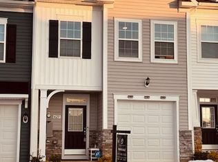 425 Hillsdale Pl, Martinsburg, WV 25403