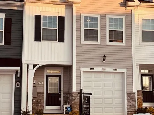 425 Hillsdale Pl, Martinsburg, WV 25403