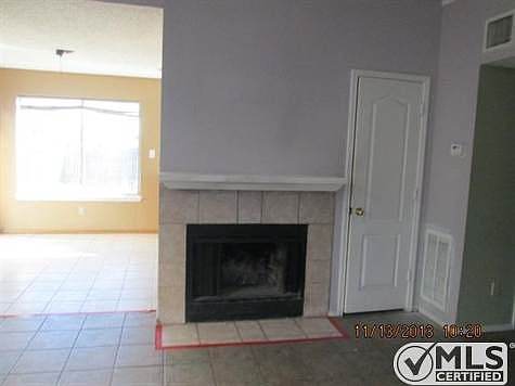 4th image of 1066 Gaynor Ave