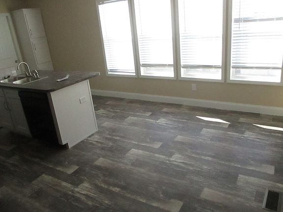 4th image of 289 Silver Peak Dr #440