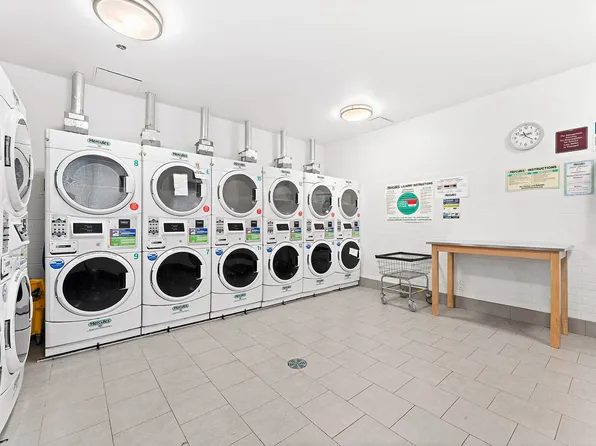 201 East 12th Street image 11 of 14