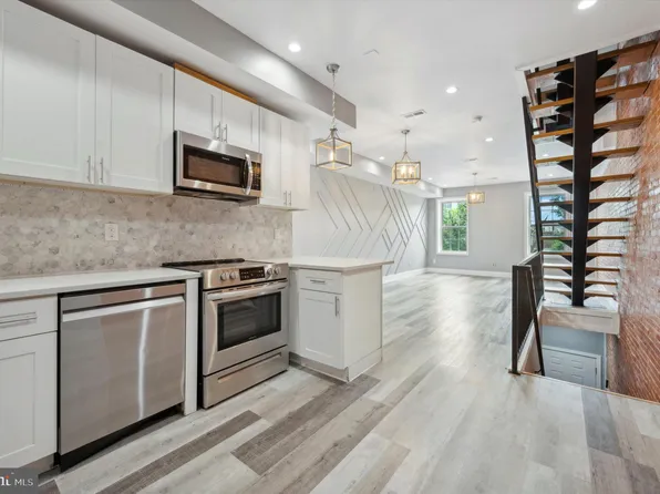 1711 N 27th St, Philadelphia, PA 19121