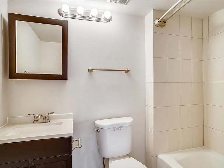 8830 Thomas Lea Ter — Photo 32