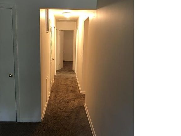 3rd image of 2204 Lynnwood Ave