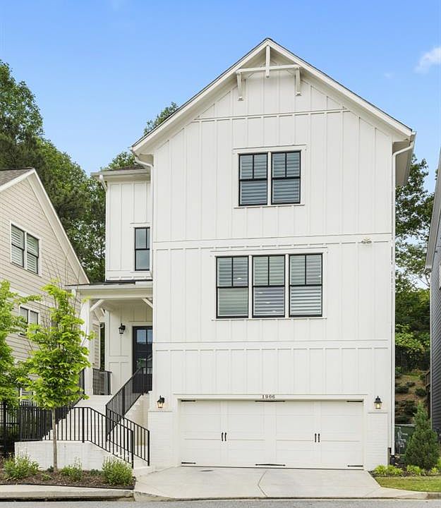 1st image of 1906 Brooks Dr NW
