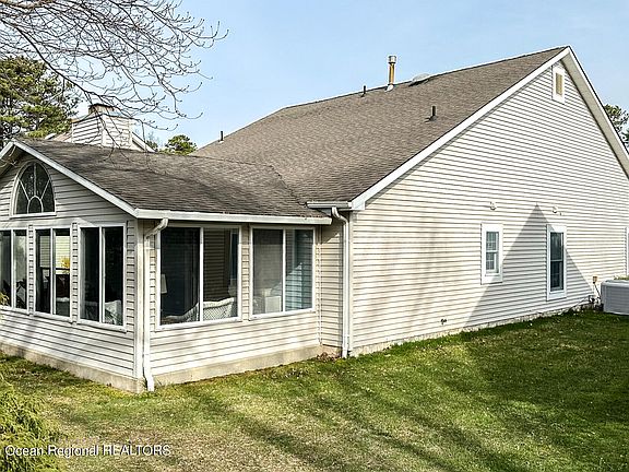 5th image of 1569 Sweetbay Drive