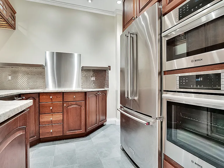 1228 N Dearborn St #2 — Photo 15