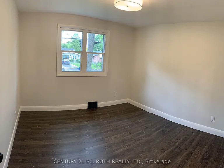 156 Puget St — Photo 9