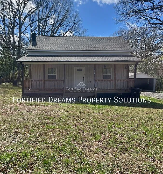 551 Ridgeway Cir