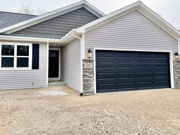 141 Orchid Ave, Stoughton, WI 53589