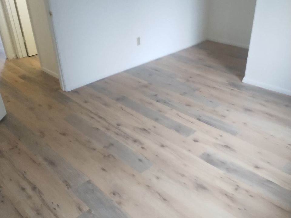 1st image of 242 Pearl Dr