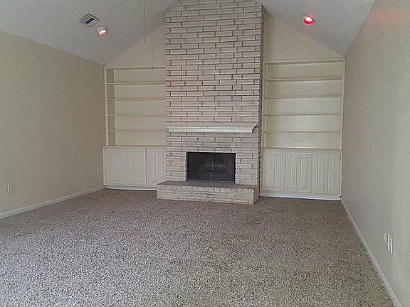 4th image of 12826 Westpark Dr
