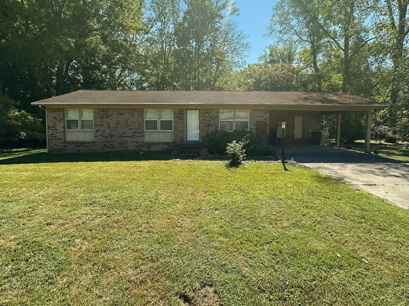 303 Millbrooke Dr, Hopkinsville, KY 42240