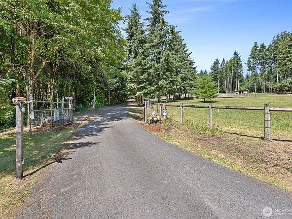 3rd image of 168 Crego Ridge Road