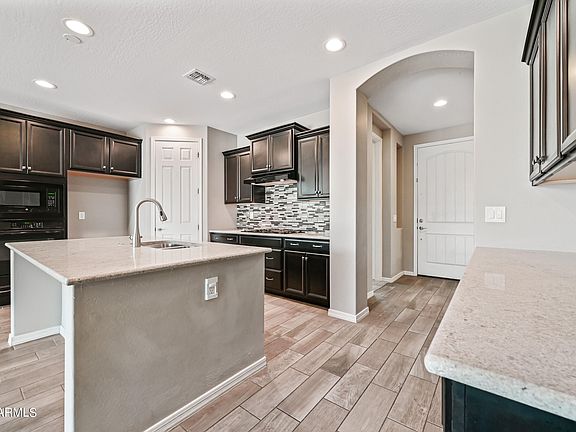 3rd image of 20763 E Mockingbird Dr