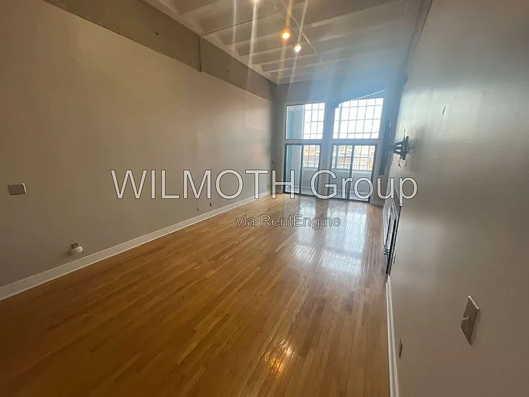 611 N Park Ave #302 — Photo 3
