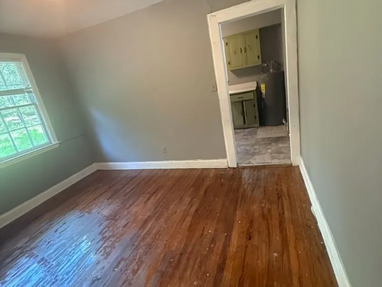37 Eddy Dr — Photo 3