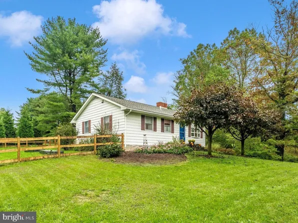 12237 Walnut Point W, Hagerstown, MD 21740