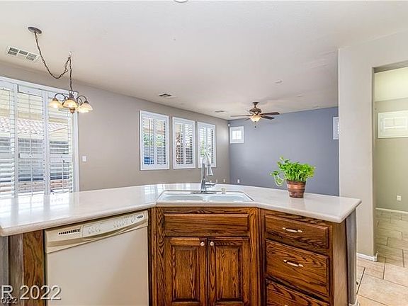 4th image of 5753 Leonidas St